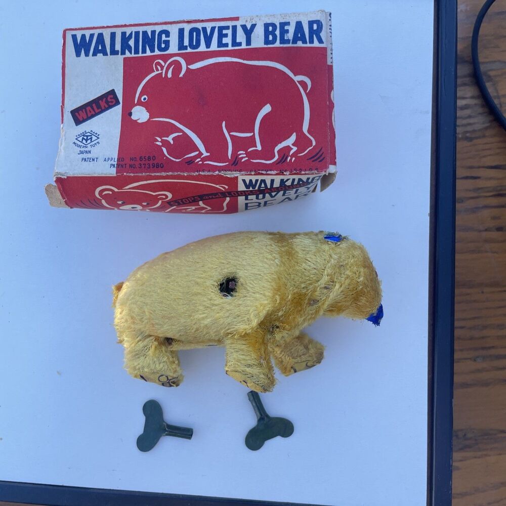 Antique Wind Up Walking Lovely Bear Toy Made In Japan With Keys Works￼